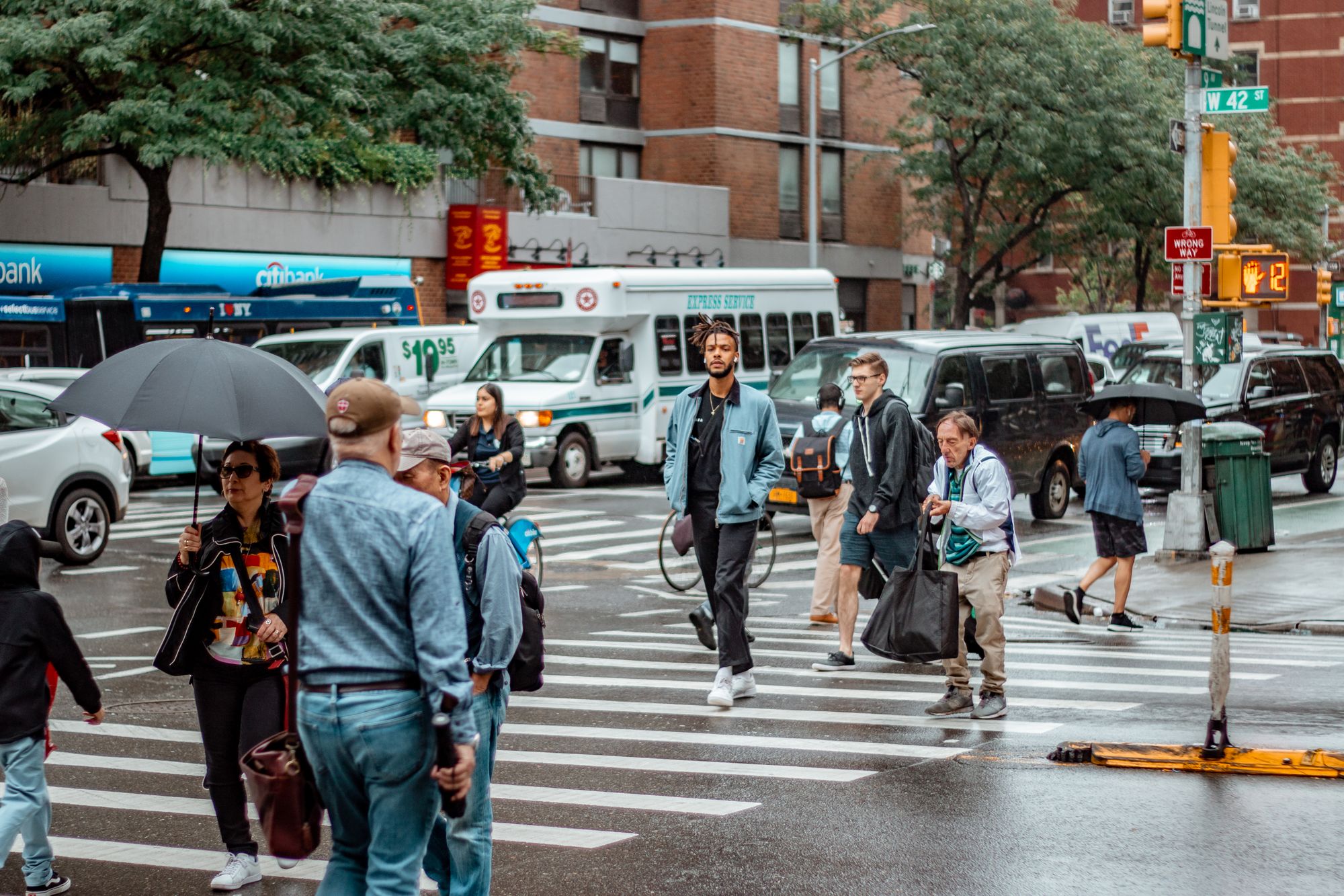 People crossing the street in New York: A photo by David Elikwu